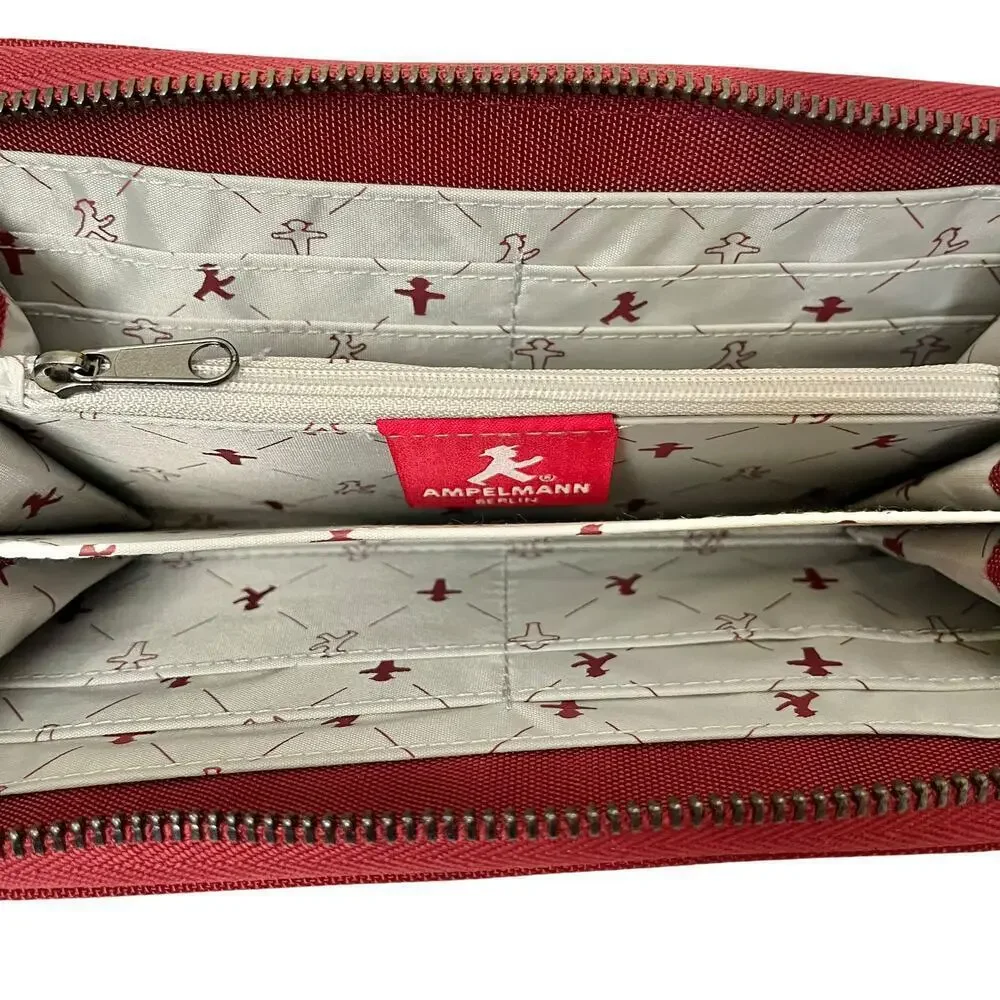 NWT Ampelmann Berlin Red Continental Zip-Around Finance Minister Wallet